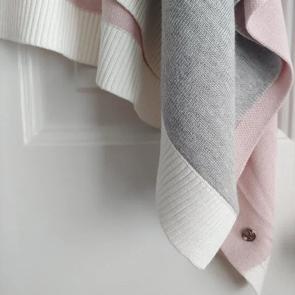 LULULEMON Hatha Wrap Quicksand, Misty Pink, Silver Fox, and Alpine White - Picture 6 of 9